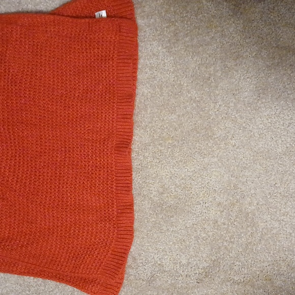 AKIRA Red Knit Scarf - Picture 2 of 4
